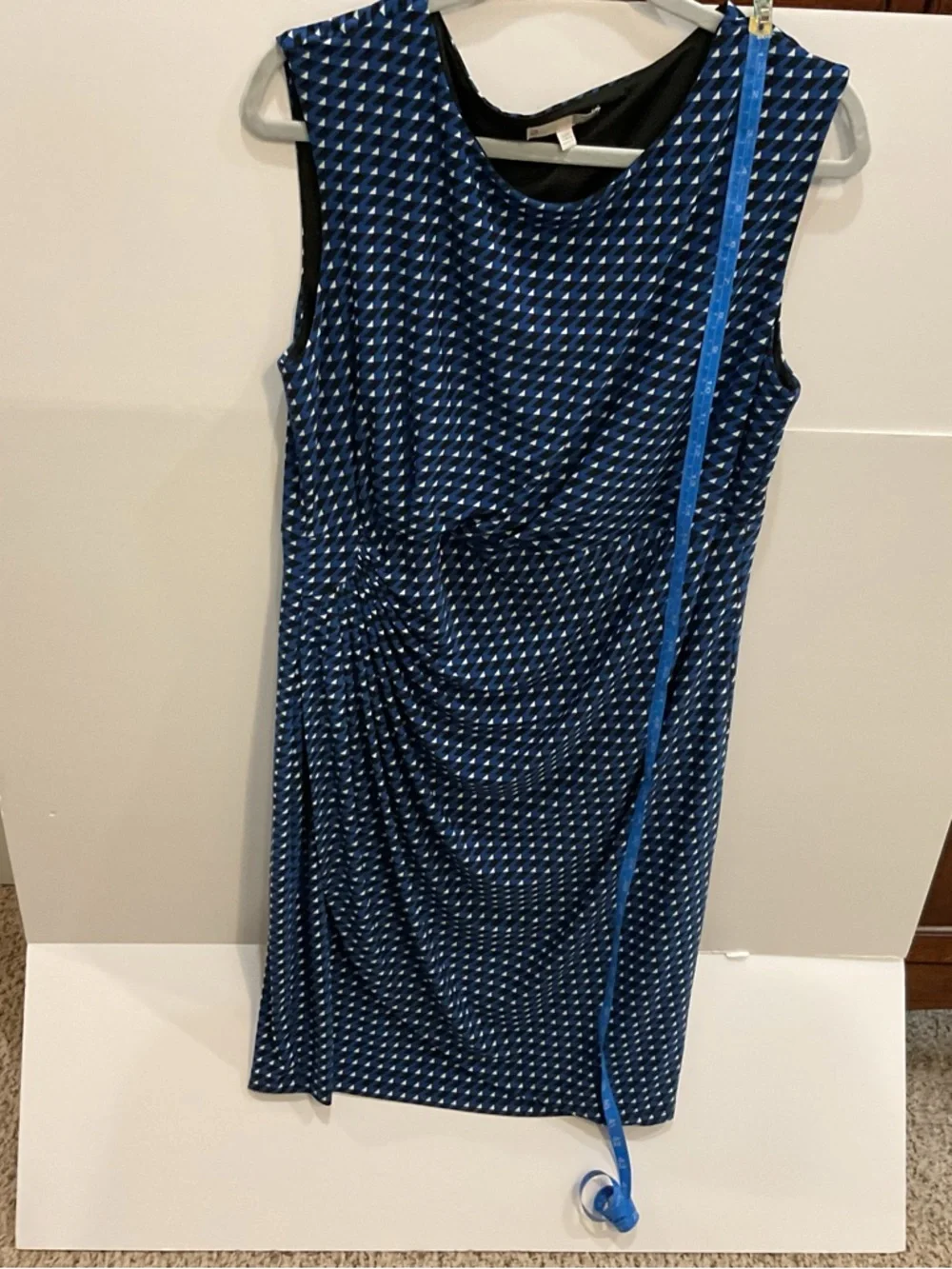Dress Barn Blue and White Geometric Ruched Midi Dress - Picture 5 of 8